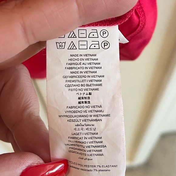 🌷Michael Kors Sleeveless Ring-Trim Top with Gold detailing, Size: XL - Picture 10 of 16